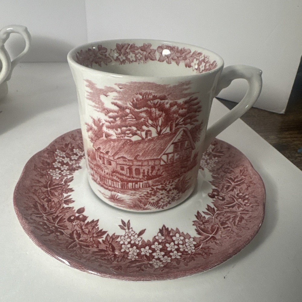 J&G Meakin Romantic England Red Cup Saucer ANNE‎ HATHAWAY'S COTTAGE Tea Coffee